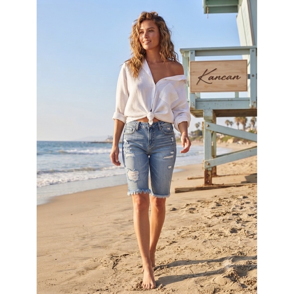 KanCan Distressed Bermuda Denim Shorts Medium Wash Raw Hem KC8585M Size 9 28